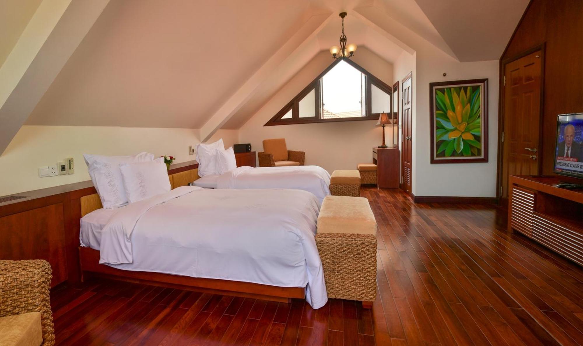 Three-Bedroom Villa Pool View Daily Guest Activities